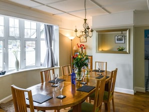 Spacious dining area | Riverside House, Beccles