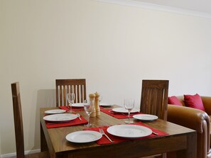 Living room/dining room | La’al Gem, Keswick