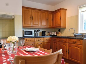 Kitchen and dining area | Shingle Cottage, Whistable