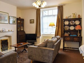 Living room/dining room | Hallams Yard, Skipton
