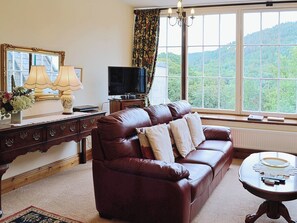 Living room/dining room | Smithy Cottage, Betws-y-Coed