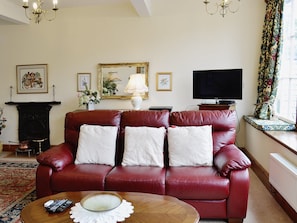 Living room/dining room | Smithy Cottage, Betws-y-Coed