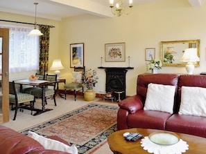 Living room/dining room | Smithy Cottage, Betws-y-Coed