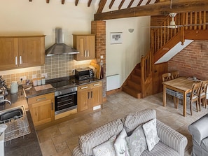 Open plan living space | The Old Carthouse, Near Uttoxeter