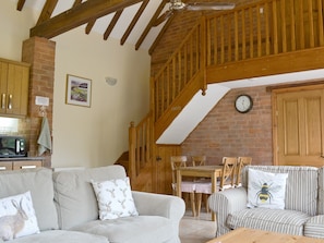 Open plan living/dining room/kitchen | The Old Carthouse, Nr. Uttoxeter