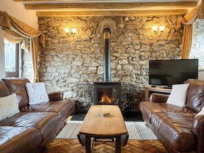 Open plan living space | Honeysuckle Cottage, Matlock