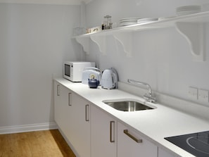 Well equipped kitchen | Buzzards - Briarwood, Bothenhampton, near Bridport