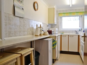 Kitchen | Ffynnon Rhosfa Farm Cottages - The Stables, Llannon, nr. Llanelli