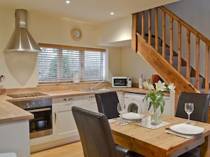 Open plan dining area & kitchen | The Old Coach House, Ulrome near Bridlington