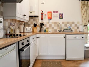 Kitchen | Orchard Cottage - Church Farm Cottages, Lower Gresham