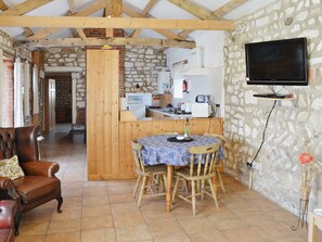 Living room/dining room | Beacon Farm - Guillemot Cottage, Flamborough