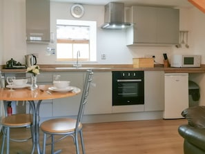 Open plan living/dining room/kitchen | Harbut Law Holiday Cottages - The Calf Shed, Alston