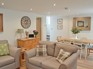 Living room/dining room | Donadea Cottage, Babell nr. Holywell