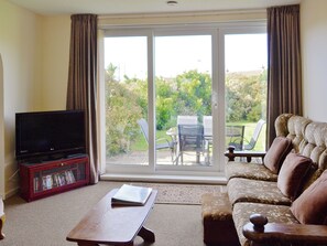 Living room | Fairlawns, Fairbourne