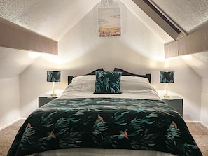 Relaxing double bedroom | Cart Cottage - Wayside Farm Cottages, Cloughton, near Scarborough