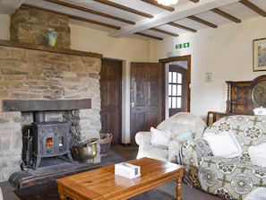 Welcoming living and dining room | Grove Sprightly Barn, Craven Arms