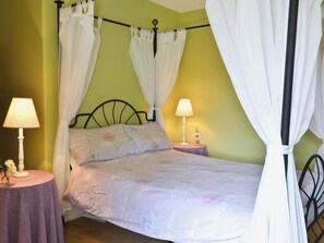 Four Poster bedroom | Whitelee Farm - Birch Cottage, Byrness Village, nr. Otterburn