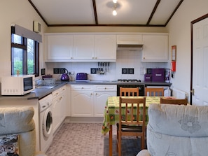 Well fitted and well equipped kitchen area | Catbank - Threapland Park, Moota, near Cockermouth