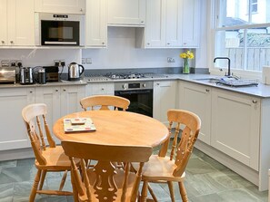 Kitchen/diner | 3 Catherine Cottages, Keswick