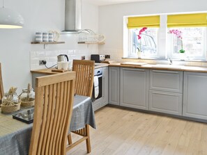 Kitchen/diner | Farne Cottage, Seahouses