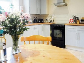 Kitchen/diner | Grooms Cottage, Suffield near Scarborough