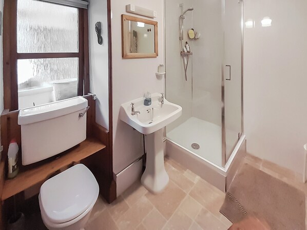 Bathroom | Dalvuie Beag, North Connel, near Oban