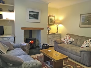 Living room | Sundowners, Calstock