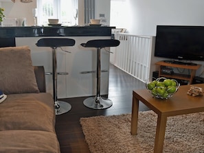 Open plan living/dining room/kitchen | Bryn Meurig, Abererch near Pwllheli