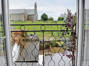 Sitting-out-area | Bryn Meurig, Abererch near Pwllheli