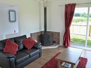 Living room | Whitecroft - Myrtle Cottage, Dalbeattie