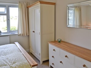 Double bedroom | Freshwater Bay View, Portland