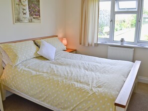 Double bedroom | Freshwater Bay View, Portland