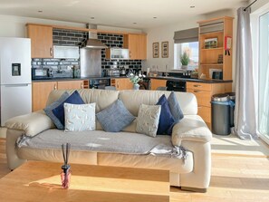 Open plan living space | Heddfan, Heddfan, Millenium Quay