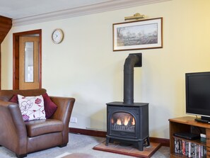 Living room/dining room | Mill Pond Cottage, Cromford