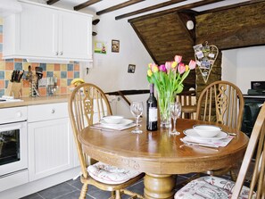 Kitchen | Fordbrook Cottage, Brixton Torr