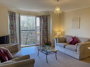 Living room/dining room | Queenshill, Edinburgh