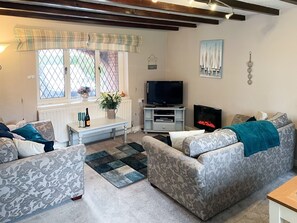 Living area | The Old Barn - Ashtree Court, Addlethorpe