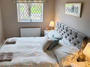 Double bedroom | The Old Barn - Ashtree Court, Addlethorpe