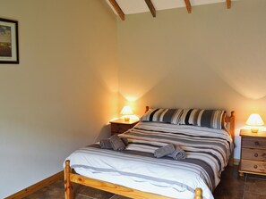 Bedroom | Ocean View - Ploughman&rsquo;s Cottage, Flamborough, nr. Bridlington