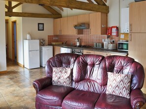 Open plan living/dining room/kitchen | Ocean View - Ploughman&rsquo;s Cottage, Flamborough, nr. Bridlington