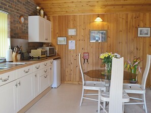 Open plan living/dining room/kitchen | Valley View Annexe, North Poulner, nr. Ringwood