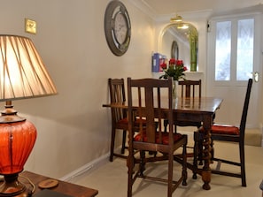 Living room/dining room | Dolls Cottage, Bourton-on-the-Water