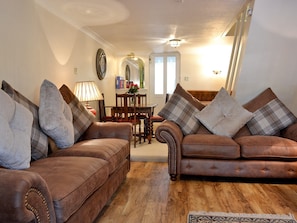 Living room/dining room | Dolls Cottage, Bourton-on-the-Water