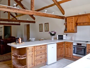 Kitchen | Pendre Isa, Pont-Rhyd-y-Groes