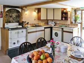 Open plan living/dining room/kitchen | Wetherlam, Lowick Bridge