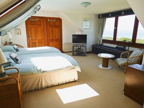 Twin bedroom | The Beach House, Maidens