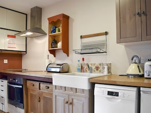 Well equipped kitchen area | The Writing Room, Barford, near Stratford-upon-Avon