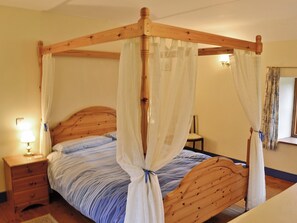 Double bedroom | Blackberie Cottage, Nr. Beaminster
