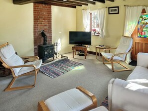 Dining room | Field Cottage, Sudbourne, nr. Orford