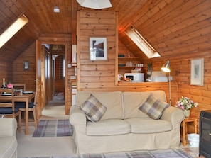 Cosey Open Plan Wood Panelled Sitting Area | Wee Ben, Blair Atholl near Pitlochry